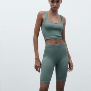 LIKE NEW- ZARA Seamless Bike Shorts & Crop Top Tank SET, Blue/Green XS-S